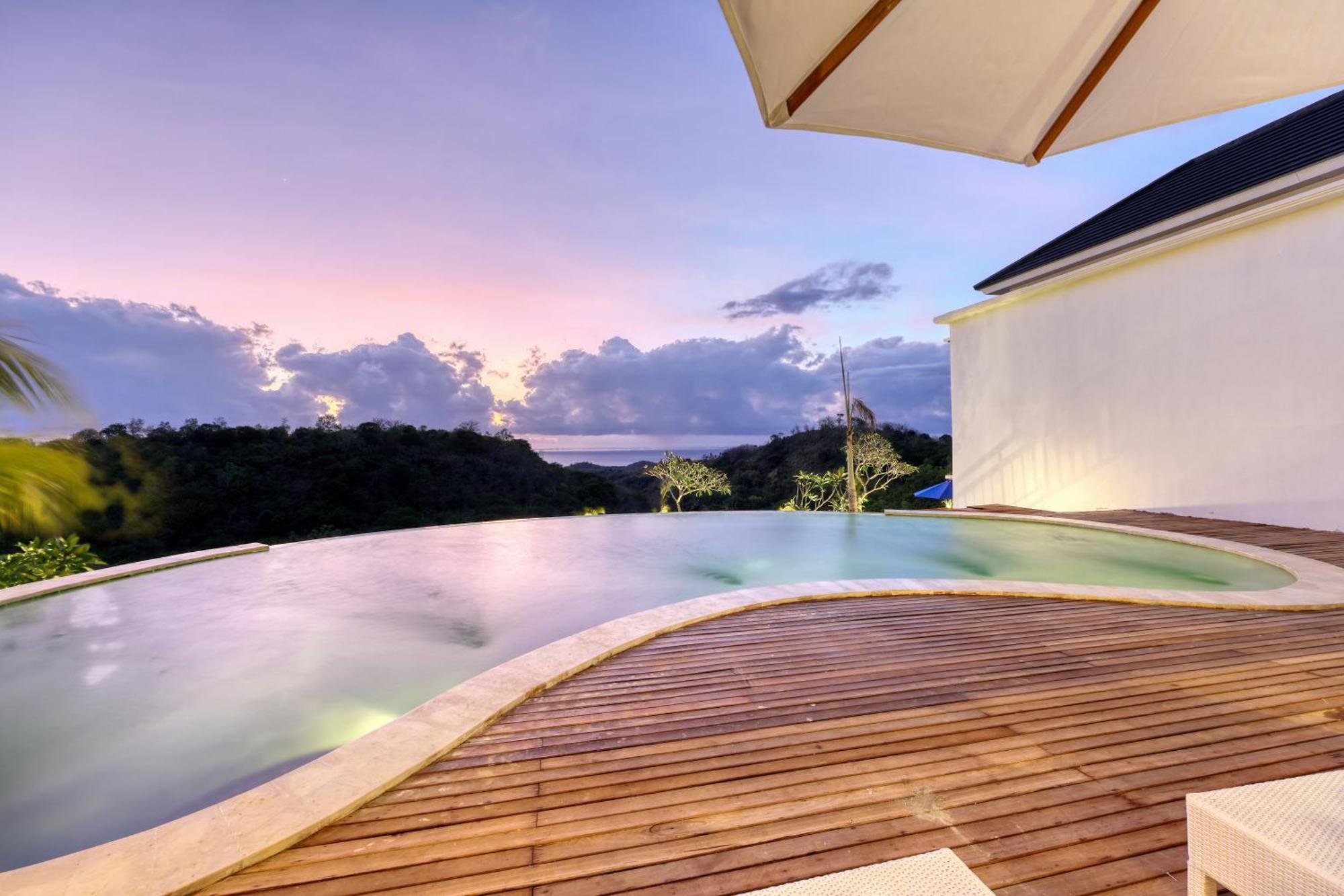Kelingking Parama Resort Batumadeg Екстер'єр фото