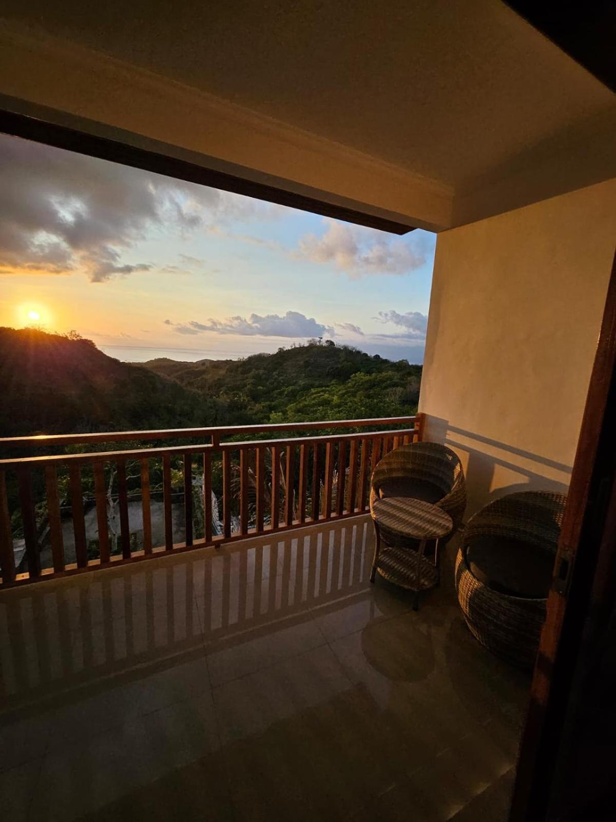 Kelingking Parama Resort Batumadeg Екстер'єр фото